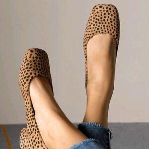 SHEIN Brown and Black Dotted Loafers.  New, Never Worn.  Size 8.5 (40)